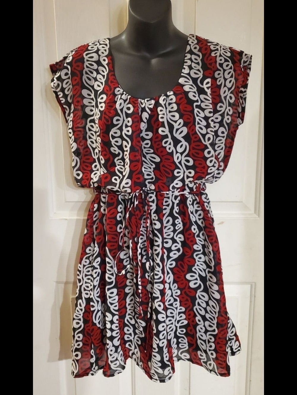 Xtaren Red, Black & White Sleeveless Drawstring Waist Dress